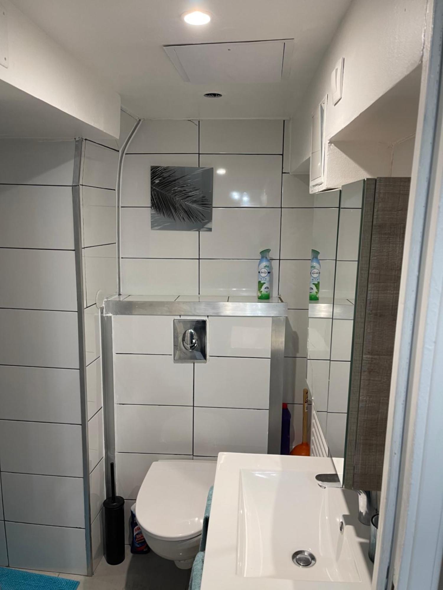 Appartement Entierement Equipe A 10 Min De La Defense Suresnes